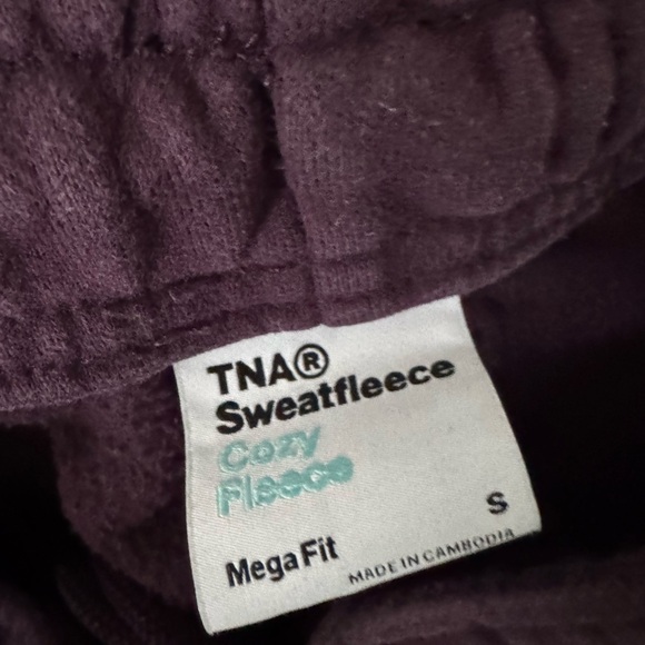 TNA Women's Burgundy Cargo Pants - Picture 2 of 2